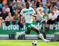 FUSSBALL, DFB POKAL: Werder Bremen, SANOGO Einzelaktion