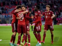 Fussball 1. Bundesliga Saison 21/22: FC Bayern Muenchen -  Hertha BSC Berlin