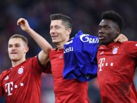 Fussball 1. Bundesliga Saison 18/19: FC Bayern Muenchen - FC Schalke 04