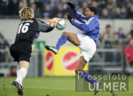 Fussball Uefa Cup: Schalke - Denezk, Zweikampf