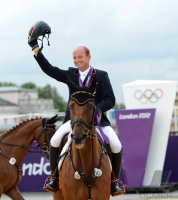 REITEN Olympia 2012: Doppel-Olympiasieger Michael Jung (Deutschland) mit Sam