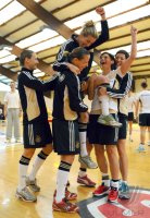 Frauen Fussball Nationalmannschaft Training : Simone Laudehr  (Deutschland)