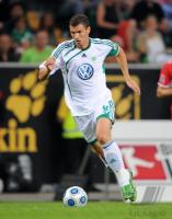 FUSSBALL, 1. BUNDESLIGA, WOLFSBURG, DZEKO EINZELAKTION