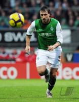 FUSSBALL, 1. BUNDESLIGA, 14. Spieltag: Bremen, ALMEIDA Einzelaktion