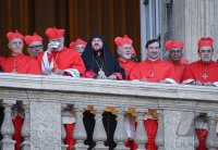 Papstwahl / Konklave: Papstwahl: Habemus Papam, weisser Rauch, Leo 14. ist der neue Papst