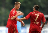 Fussball 1. Bundesliga Saison   2011/2012 :  Nils Petersen , Franck Ribery (v. li., FC Bayern Muenchen)