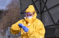 Corona Teststelle Tuebingen: Corona-Drive-In auf dem Tuebinger Festplatz