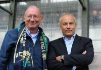 1. Fussball Bundesliga: Vizepraesident Franz Maget mit Praesident Rainer Beeck  (v.li., 1860 Muenchen)