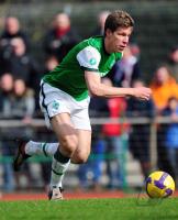 FUSSBALL, 3. LIGA, 30. Spieltag: Werder II, FELDHAHN am Ball