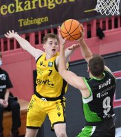 Basketball 2. Bundesliga 2021/2022: Tigers Tuebingen - ROEMERSTROM Gladiators Trier