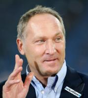 Fussball 1. Bundesliga: Schalke, Manager MUELLER