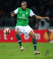 FUSSBALL, EUROPA LEAGUE SECHZEHNTELFINALE: Werder Bremen, NALDO am Ball