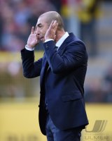Fussball 1. Bundesliga Saison 14/15: Trainer Roberto Di Matteo (FC Schalke 04)