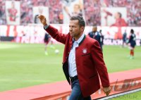 Fussball 1. Bundesliga Saison 16/17: FC Bayern Muenchen - SC Freiburg