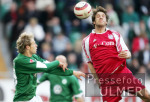 Fussball 1. Bundesliga: Wolfsburg - Bayern, Zweikampf