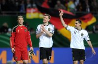 Fussball International EM 2012-Qualifikation: Manuel NEUER, Per MERTESACKER, Miroslav KLOSE (v.li., Deutschland)