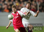Fussball DFB-Pokal: Osnabrueck - Bayern, Zweikampf