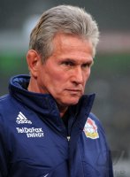 Fussball: 1. Bundesliga Saison 2010/2011: Leverkusen, HEYNCKES