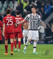 Fussball CHL 15/16 Achtelfinale: Juventus Turin - FC Bayern Muenchen