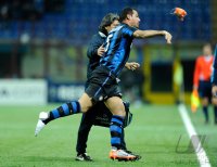 Fussball Champions League  Saison 2010/2011:  Dejan Stankovic wirft seinen Schuh (Inter)