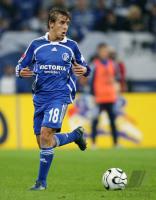 Fussball 1. Bundesliga: S04, RAFINHA Einzelaktion