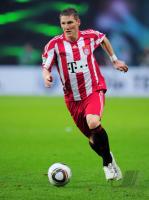 Fussball: DFB Pokal Finale: FC Bayern Muenchen, SCHWEINSTEIGER am Ball