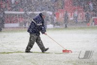 Fussball: Europa League, Saison 2010/2011: Schneefall  BAYARENA