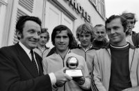 Fussball  Mueller bekommt Goldenen Ball