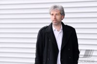 Uebergabe Corona-Schnelltests an Tuebingens Oberbuergermeister Palmer (Die Gruenen)