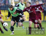 Fussball 1. Bundesliga: Lautern - Koeln, Zweikampf