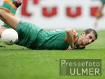 Fussball 1. Bundesliga: Bremen, MICOUD am Boden