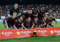 FUSSBALL International 2013/2014: FC Barcelona - FC Santos