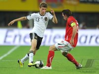 Fussball International EM 2012 Qualifikationsspiel:  Thomas MUELLER (li, Deutschland) gegen Christian FUCHS (re, Oesterreich)