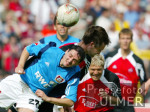 Fussball 1. Bundesliga: Nuernberg - Leverkusen, Zweikampf