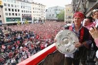 Fussball 1. Bundesliga :  JUBEL Bastian Schweinsteiger  (FC Bayern Muenchen)