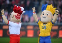 Fussball International:  MASKOTTCHEN zur EURO 2012 in Polen und der Ukraine