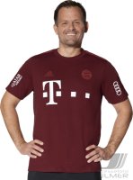 Fussball 1. Bundesliga Saison 21/22: Torwarttrainer Toni Tapalovic (FC Bayern Muenchen)