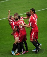 Fussball 1. Bundesliga : JUBEL Thomas Mueller,  Anatoliy Tymoshchuk , Holger Badstuber, Daniel van Buyten (v.li., FC Bayern Muenchen)