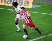 Fussball 1. Bundesliga :  Dante Bonfim (li, Borussia Moenchengladbach) gegen Miroslav Klose (re, FC Bayern Muenchen)