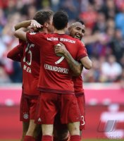Fussball 1. Bundesliga Saison 15/16: FC Bayern Muenchen - VfB Stuttgart