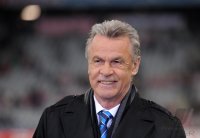 Fussball CHL  Saison 2010/2011: Trainer Ottmar HITZFELD (Schweiz)