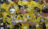 Fussball Bundesliga 14/15 Supercup Finale: JUBEL Borussia Dortmund