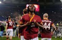 FUSSBALL Coppa Italia  2013/2014: JUBEL Gervinho (AS Rom)