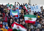 FUSSBALL 1. Bundesliga Iranische Fans im Kreuzeichestadion