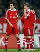 Fussball 1. Bundesliga: Bayern, VAN BOMMEL und SCHWEINSTEIGER