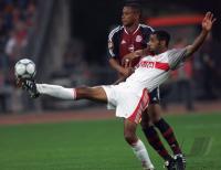 Spielszene FCB - VfB Sergio /Marques