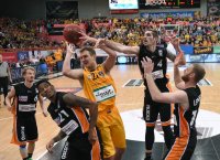 Basketball 1. Bundesliga 14/15 Hauptrunde:  Walter Tigers Tuebingen - ratiopharm Ulm