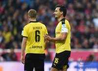 Fussball 1. Bundesliga Saison 15/16: FC Bayern Muenchen - Borussia Dortmund
