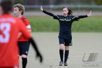 Fussball Schiedsrichterin Isabel De Marco (VfB Stuttgart)