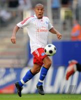 FUSSBALL 1 BUNDESLIGA, Hamburger SV: DE JONG Einzelaktion